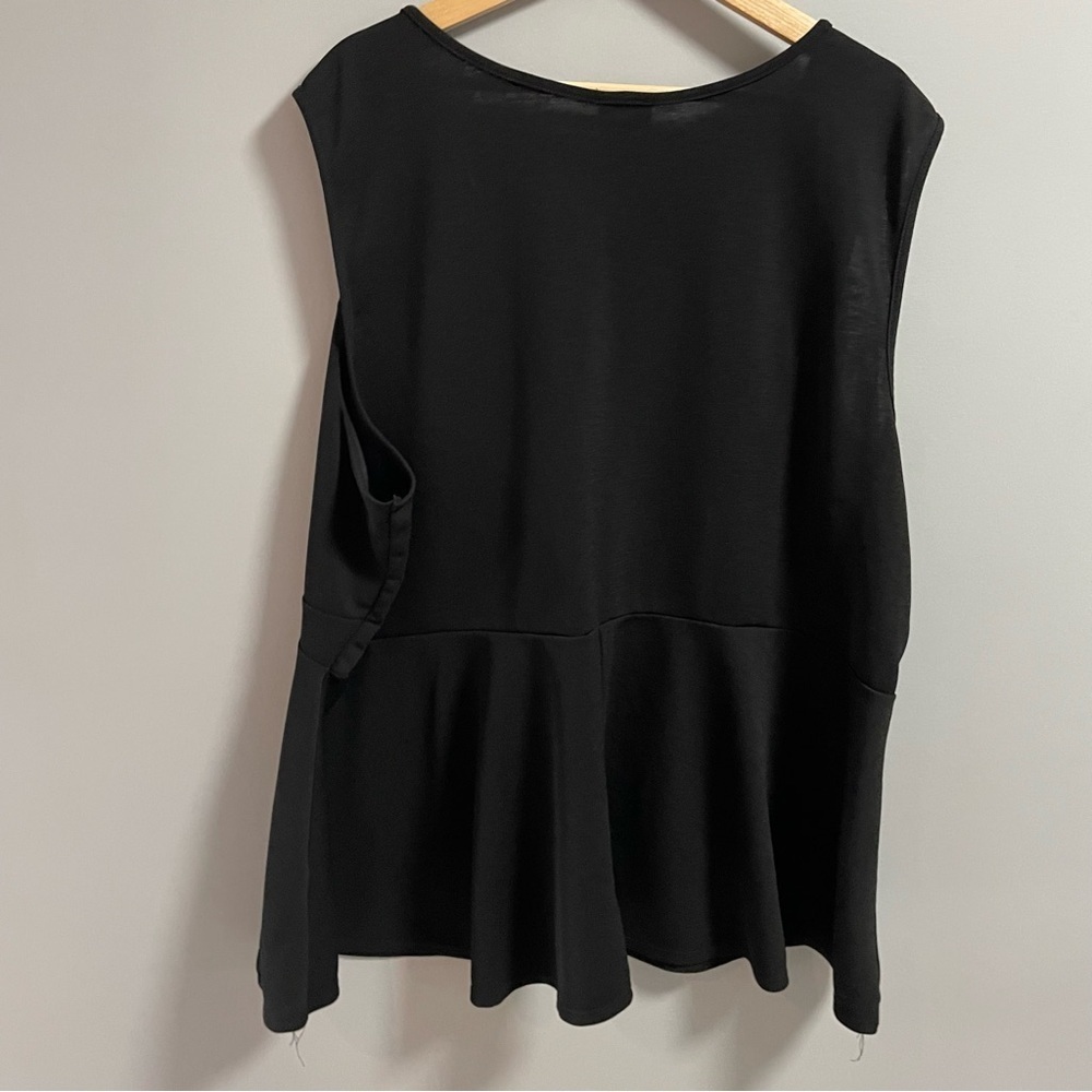 Torrid Top - Picture 2 of 4